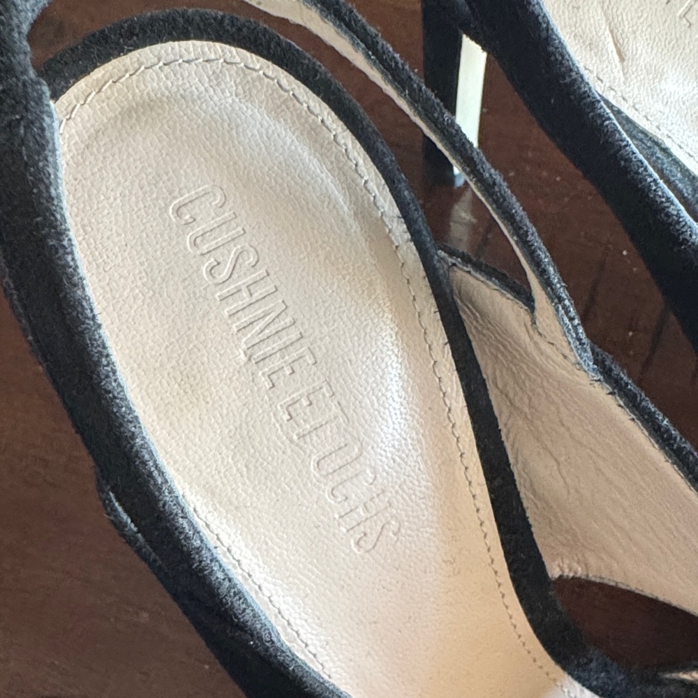 Sleek!  Cushnie et Ochs Black Cutout Slingback Heels - Sz 35 - Picture 3 of 5